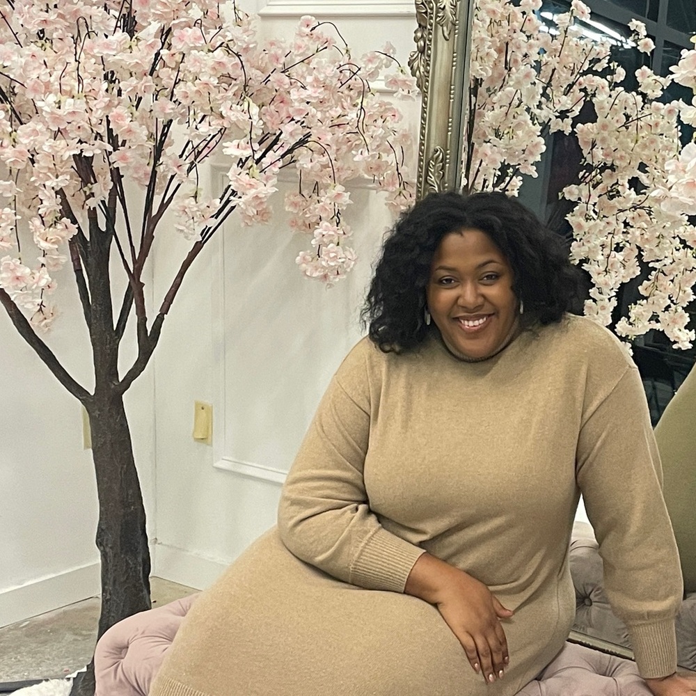 Meet your Posher, Mya